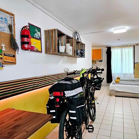 Apartment For Cyclists Ride In 발라톤알마디 외부 사진