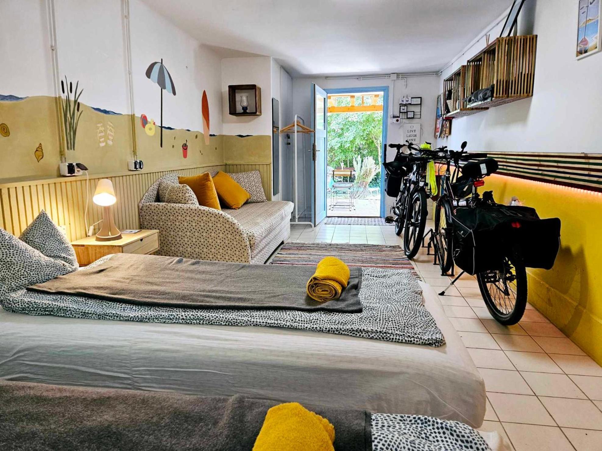 Apartment For Cyclists Ride In 발라톤알마디 외부 사진